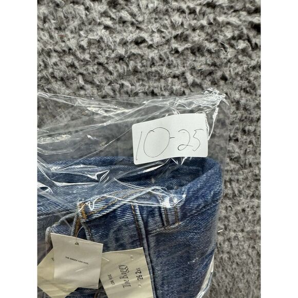 Abercrombie & Fitch The 90's Baggy Low Rise Jeans Medium Wash‎ 26/2s NWT - Picture 9 of 9